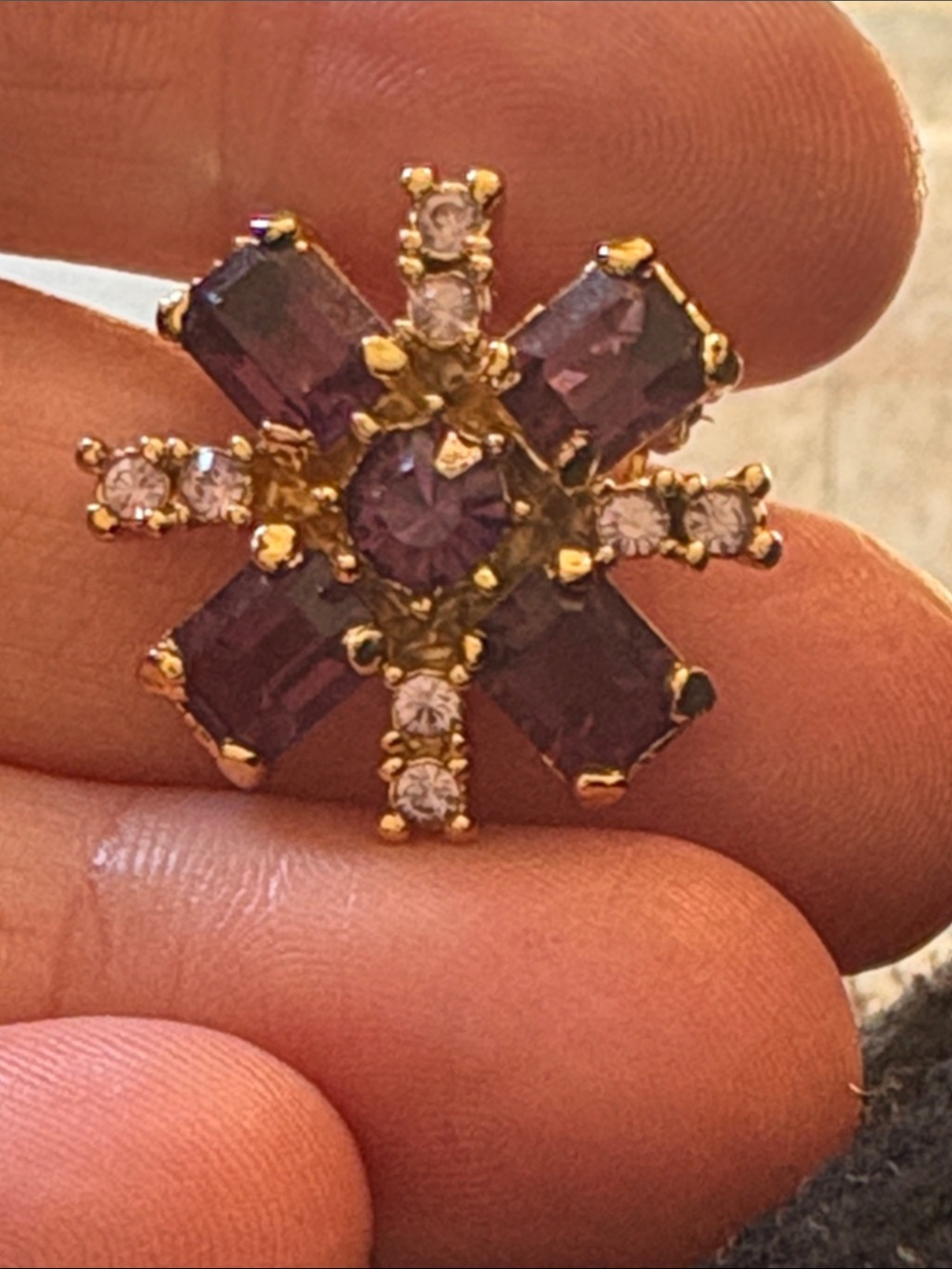 Gold-Tone Purple Crystal Starburst Ring